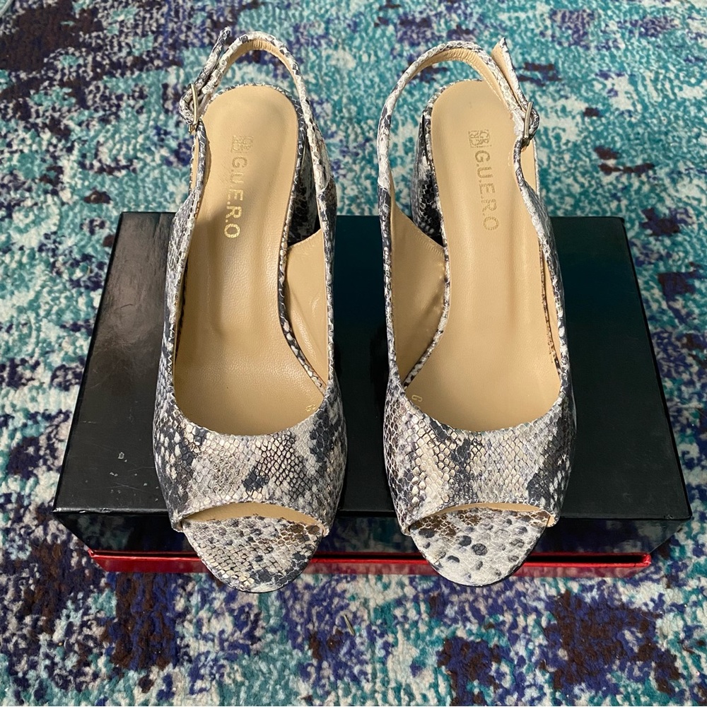GUERO Snakeskin Peeptoe Chunky Heel Strap Back Sandals NWT Size 37